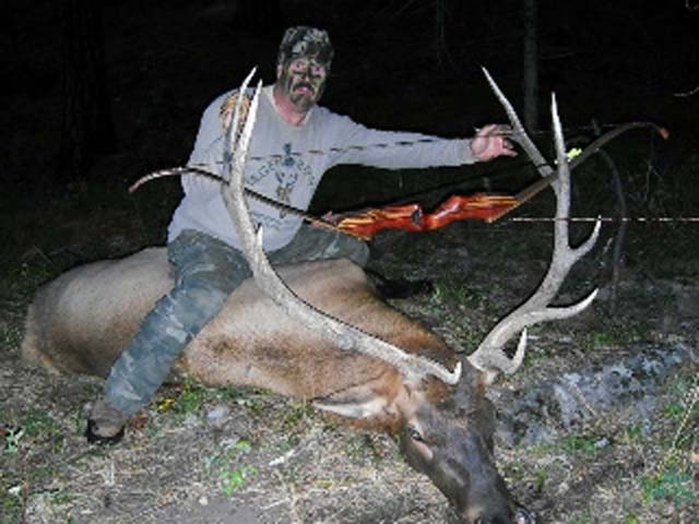 Record Book Bull Oregon Mike Rash bowyer and this knife was used on this Bull