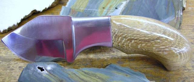 Stubby “Bonales Bulldog&quot; Skinner” <br /><br />They are made 440c Steel which keeps an edge and stainless as well.    5 5/8&quot; over all length.  Blade 2&quot;.Handle made of Petrified Palmwood<br />A very tough rock